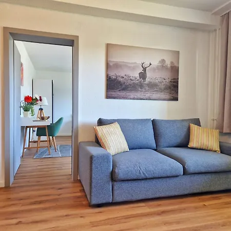 Talblick - Modern, Charmant, Feldrand *